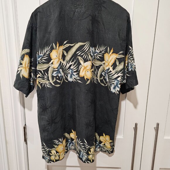 Tommy Bahama floral shirt black with yellow size medium - Picture 7 of 8